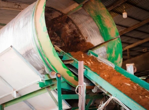 screening and sieving process to remove waste materials from cocopeat